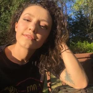 Meet your Posher, Alyssa